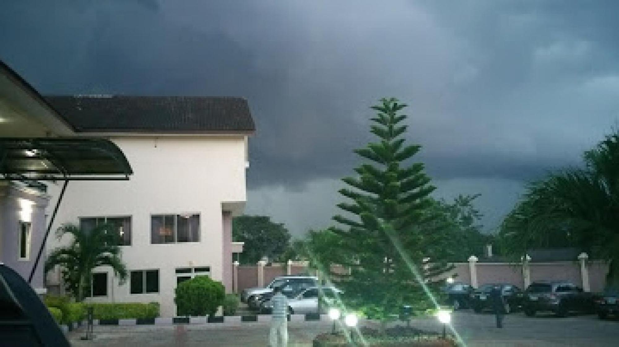 Room In Lodge - Grand Serene Hotel-Ibadan Exterior photo